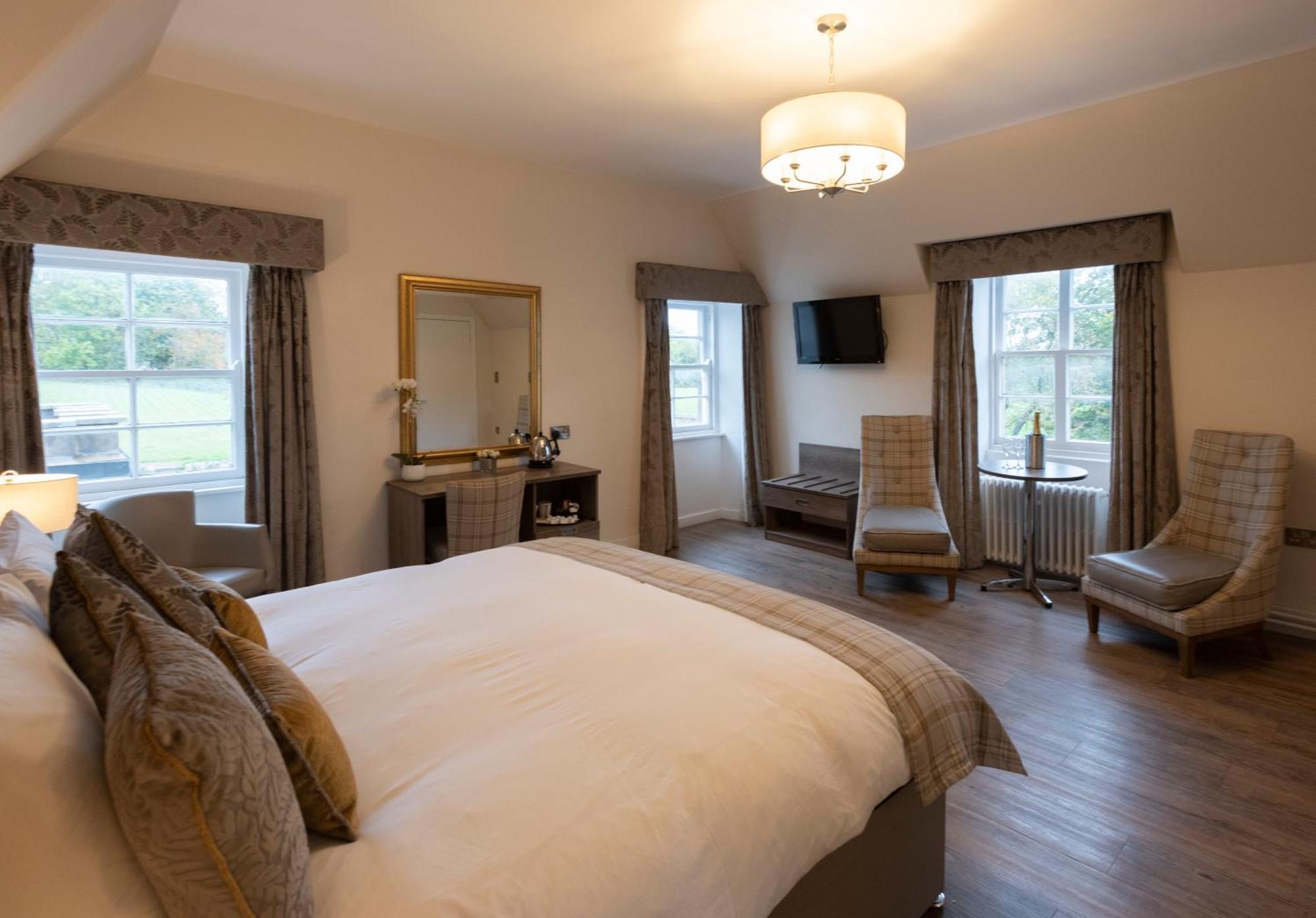 The Stair Arms Hotel Pathhead Екстериор снимка